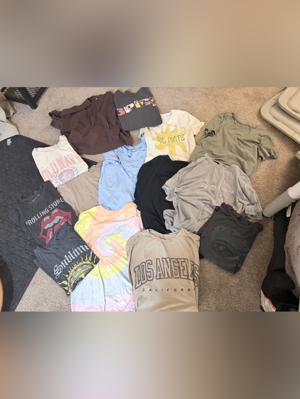 14 Graphic/ Plain T-shirts - Picture 2 of 5